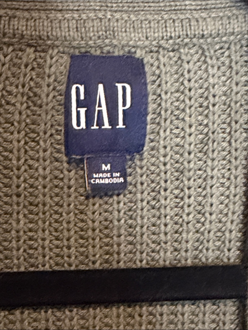GAP Olive Ribbed Button-Front Cardigan size medium (bin12) - Picture 2 of 3